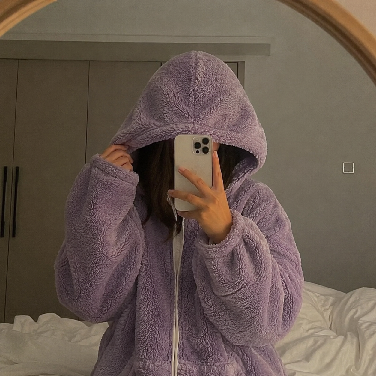 files/snuggle_selfie_purple.png